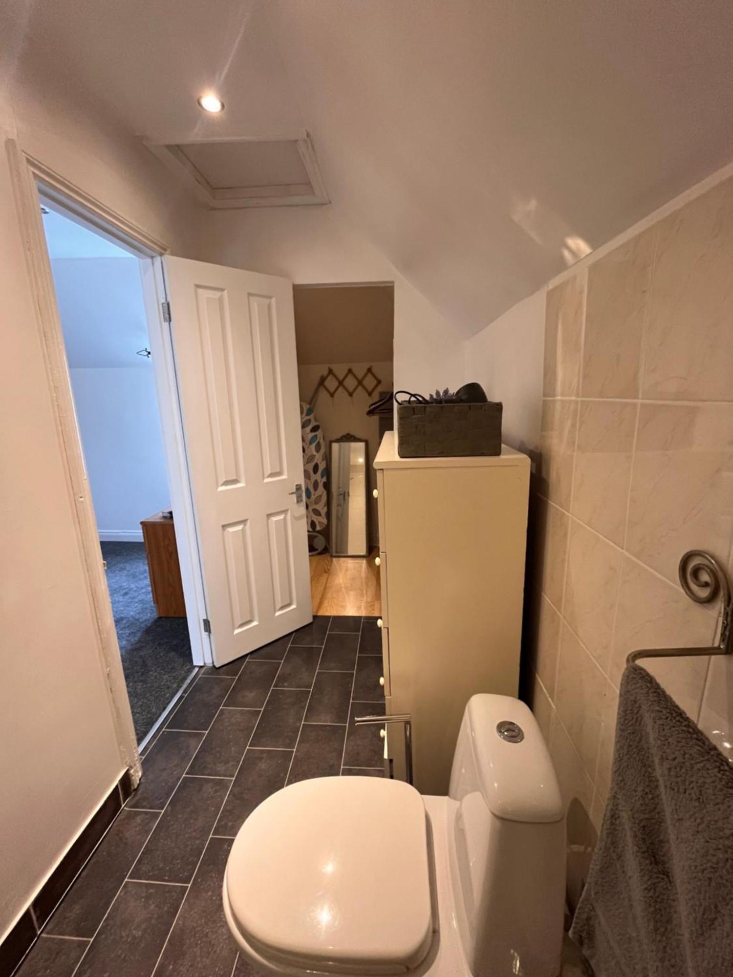 The Annexe - 10 Howards Croft Mile End Екстериор снимка